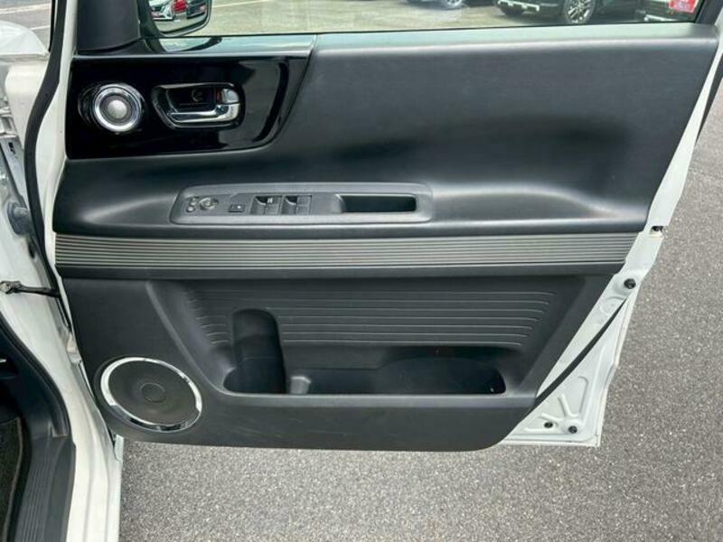 N BOX SLASH