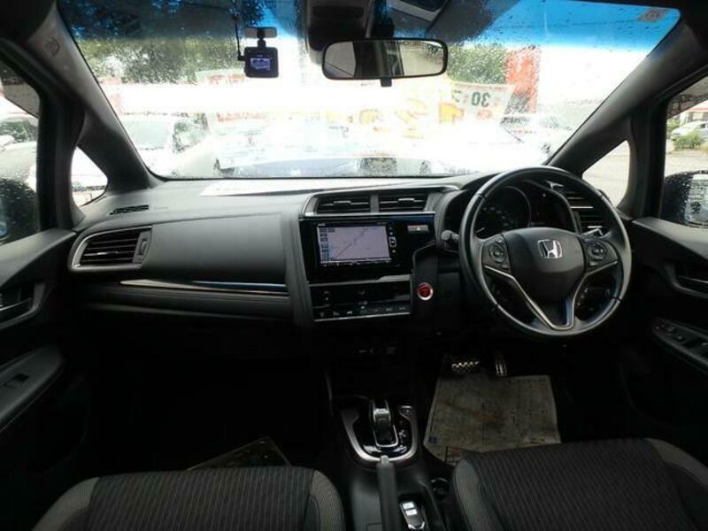 FIT HYBRID