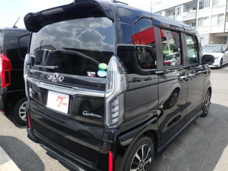 N BOX CUSTOM