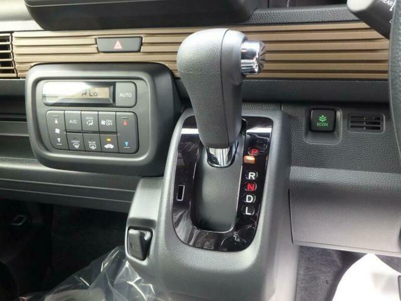 N-VAN