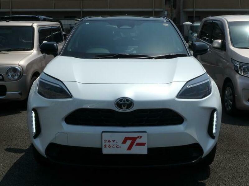 YARIS CROSS