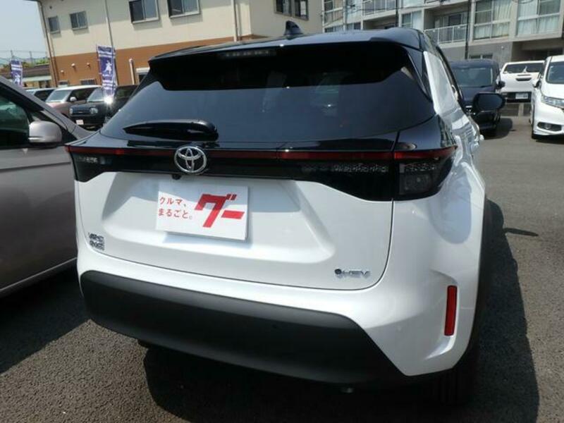 YARIS CROSS