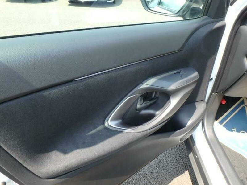 YARIS CROSS