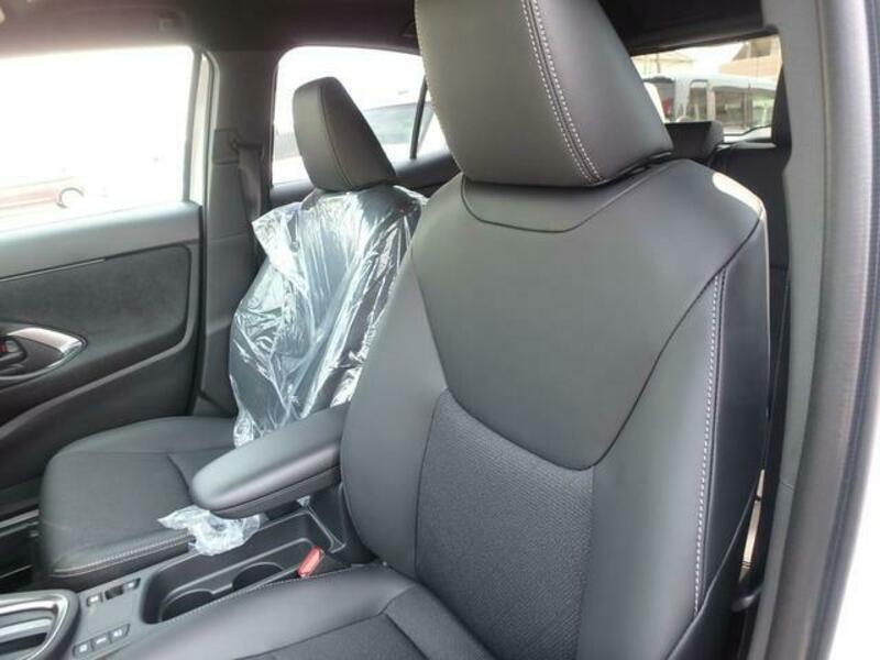 YARIS CROSS