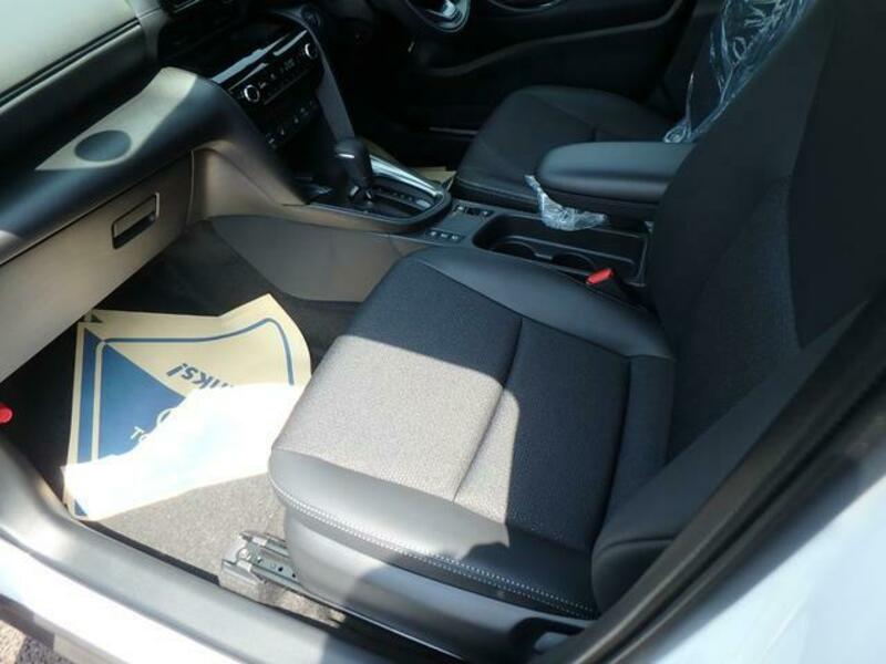 YARIS CROSS