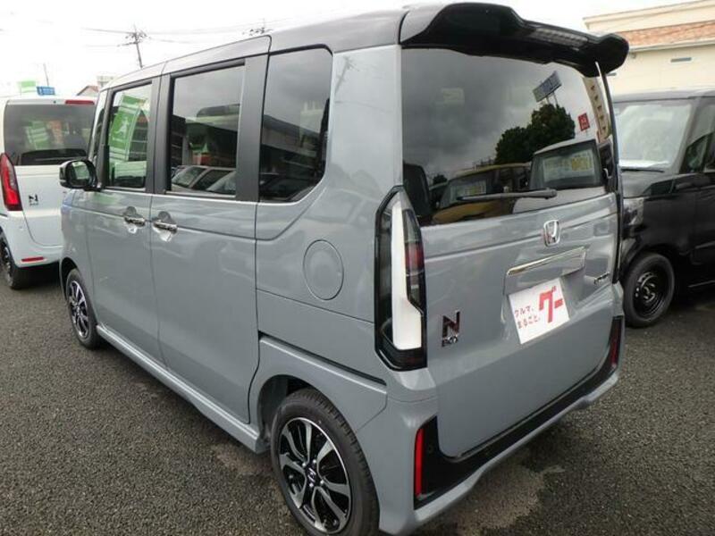 N BOX CUSTOM