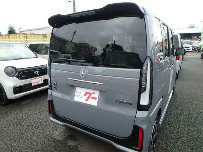N BOX CUSTOM