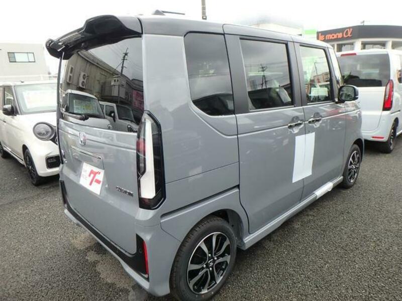 N BOX CUSTOM