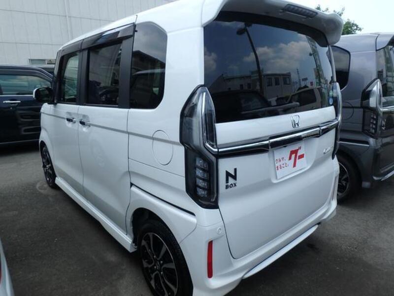 N BOX CUSTOM