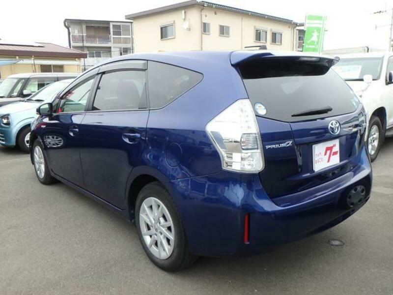PRIUS ALPHA