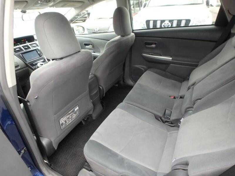 PRIUS ALPHA
