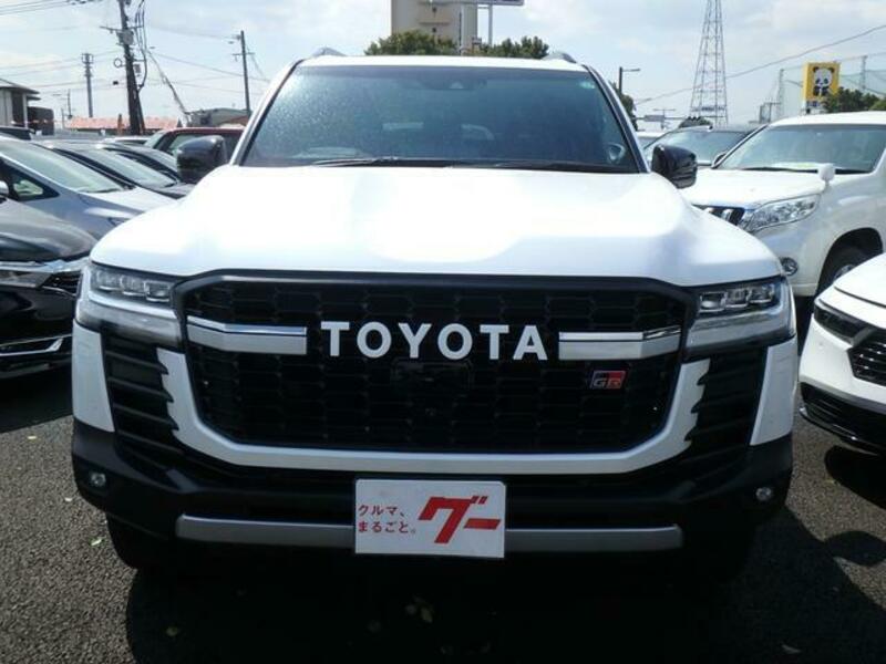 LAND CRUISER
