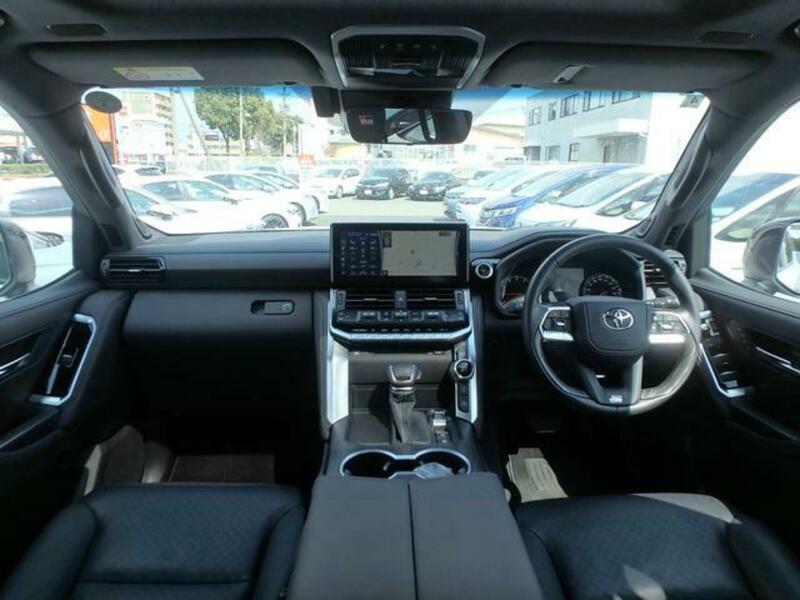 LAND CRUISER