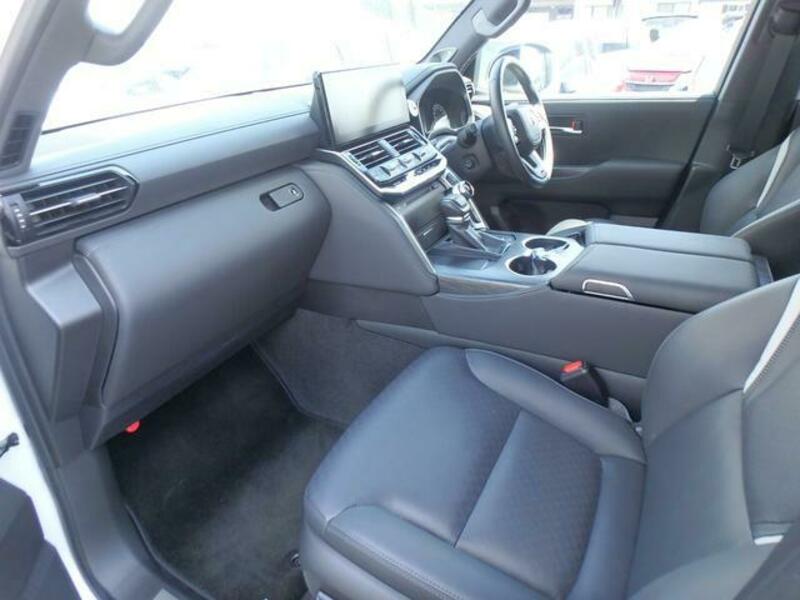 LAND CRUISER