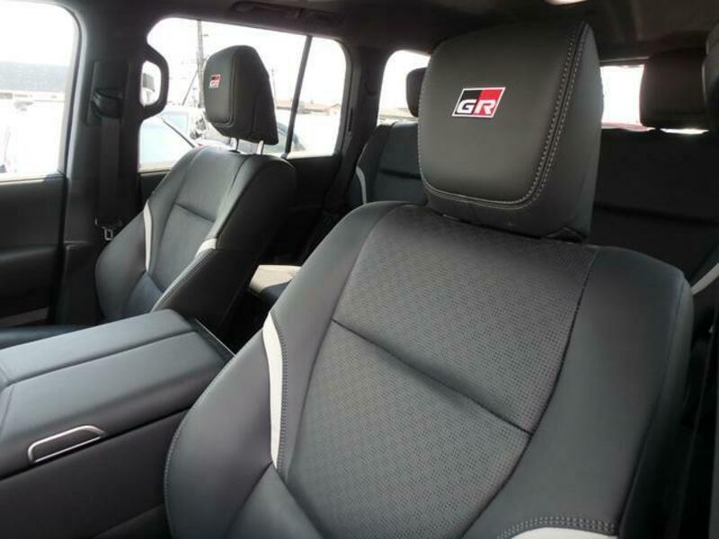 LAND CRUISER