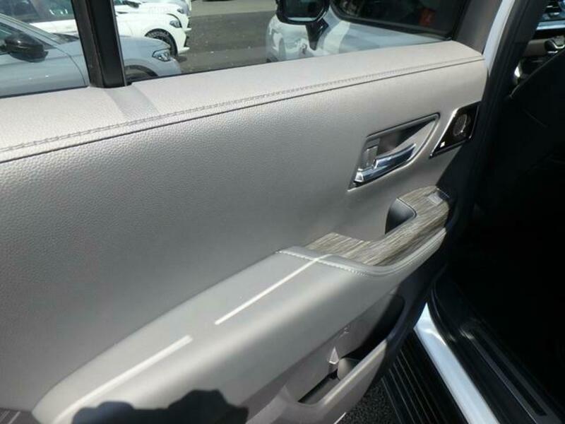LAND CRUISER