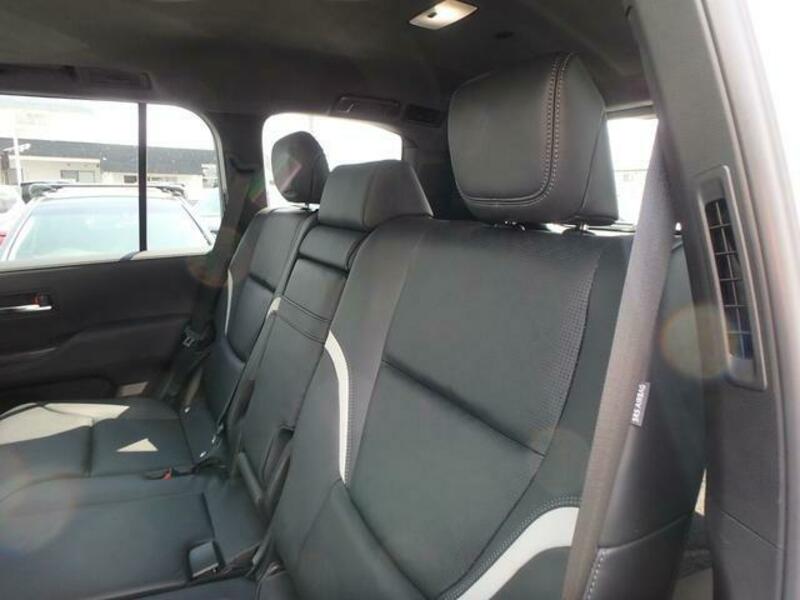LAND CRUISER