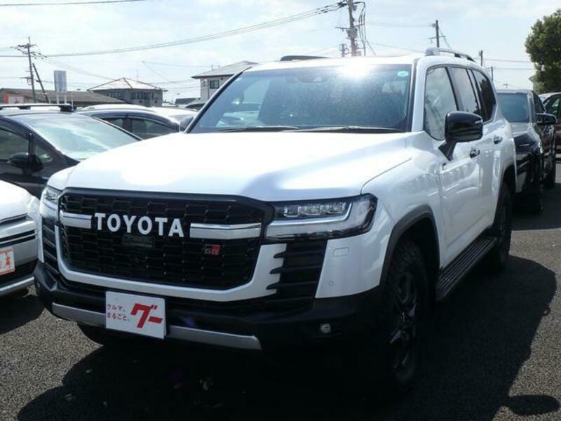 TOYOTA LAND CRUISER