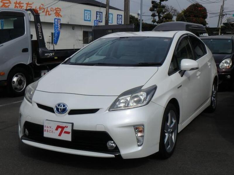 TOYOTA PRIUS