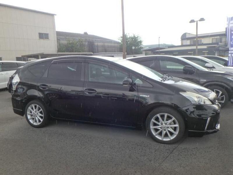 PRIUS ALPHA