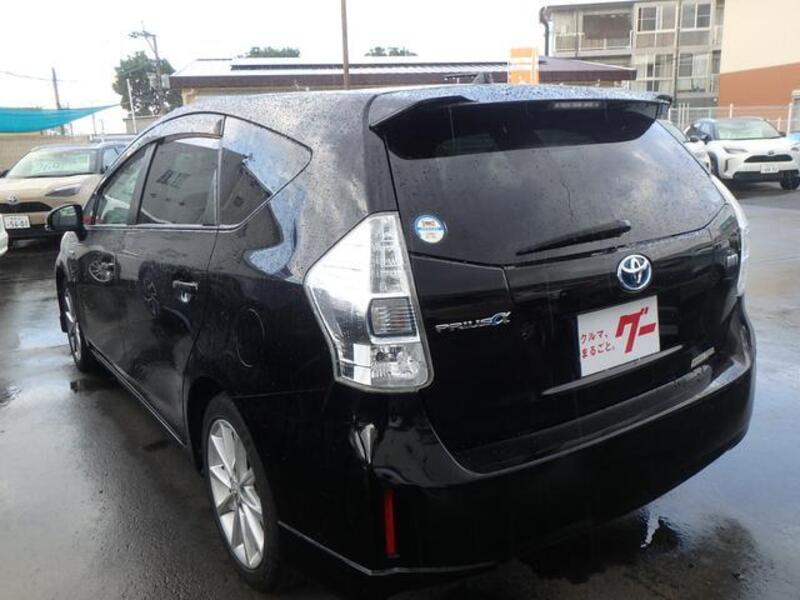 PRIUS ALPHA