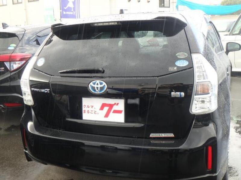 PRIUS ALPHA