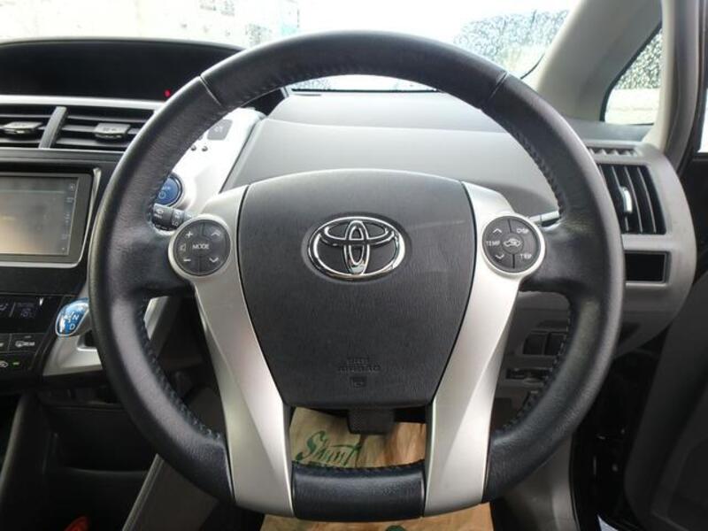 PRIUS ALPHA