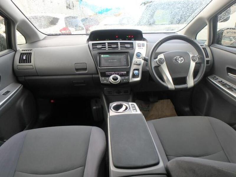 PRIUS ALPHA