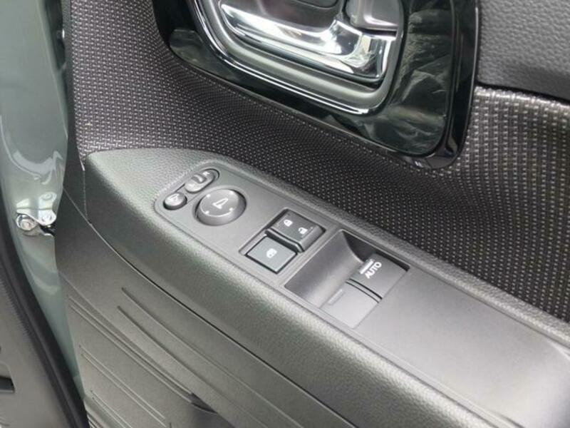 N-VAN