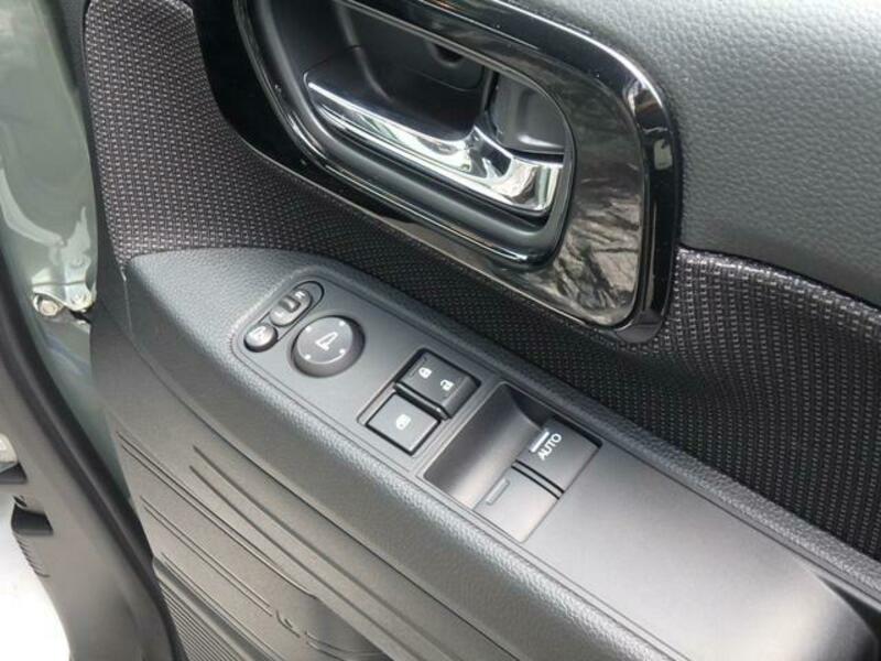 N-VAN
