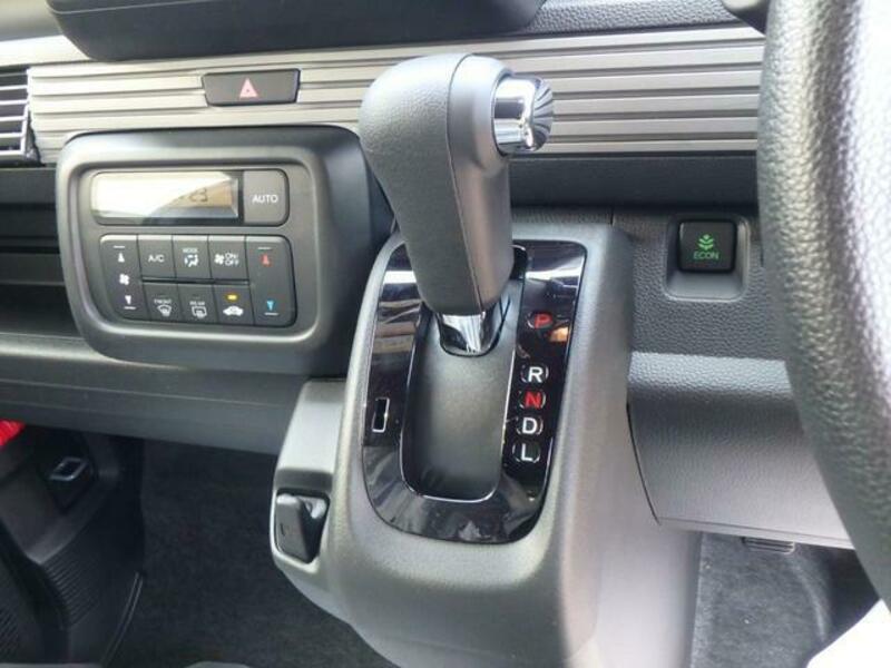 N-VAN
