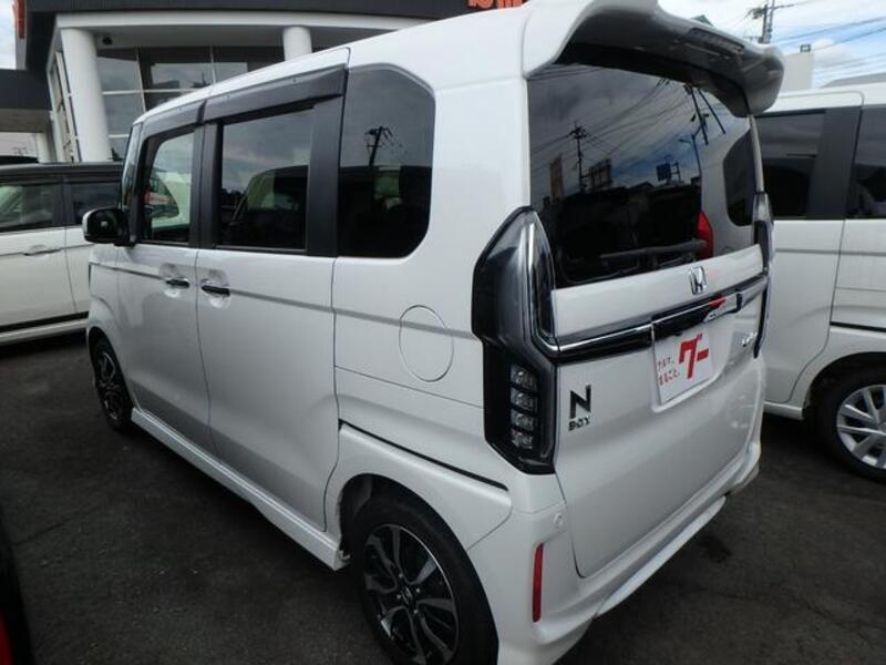 N BOX CUSTOM