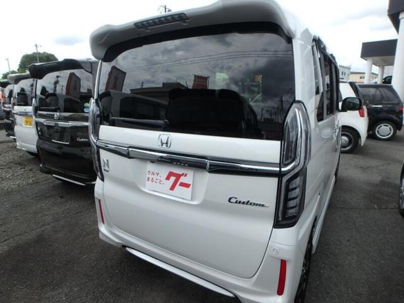 N BOX CUSTOM