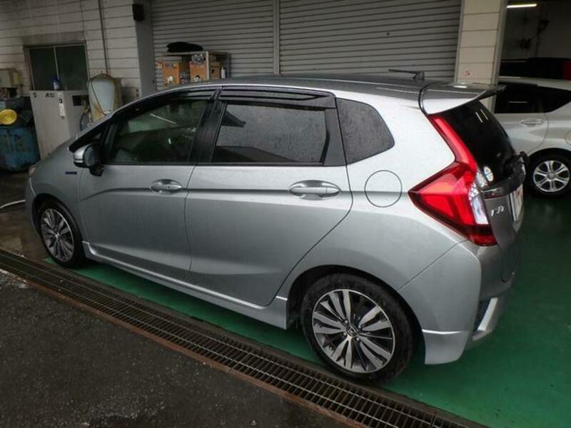 FIT HYBRID