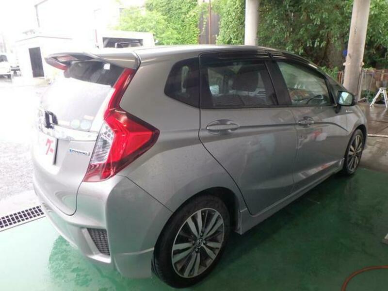 FIT HYBRID