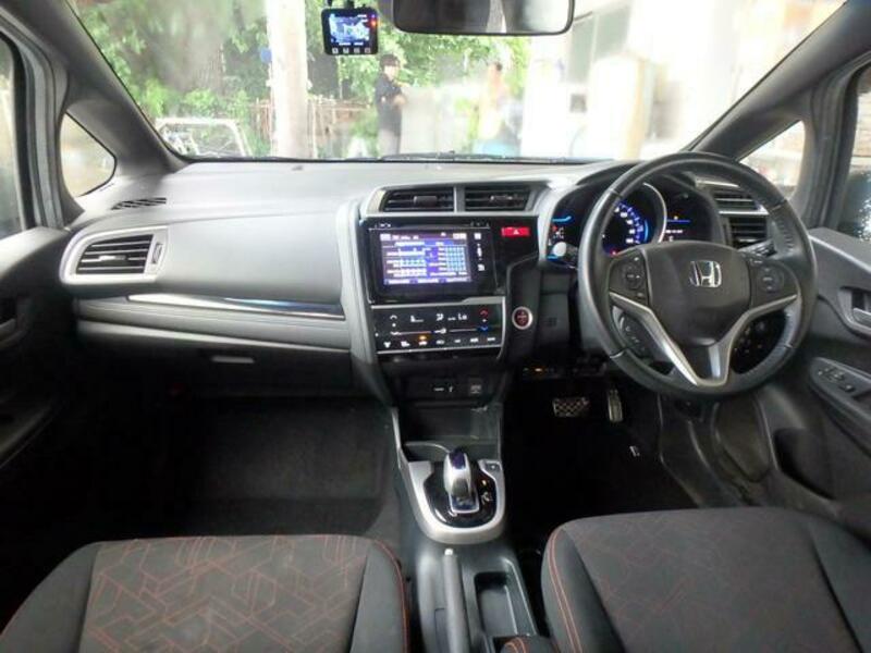 FIT HYBRID
