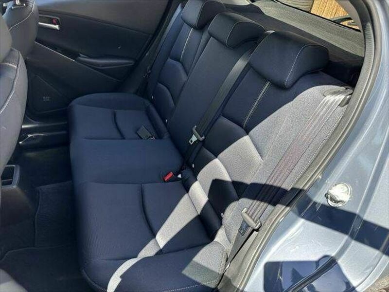 MAZDA2