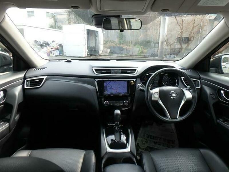 X-TRAIL