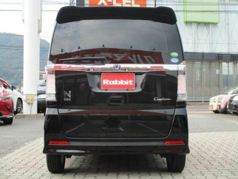 N BOX CUSTOM