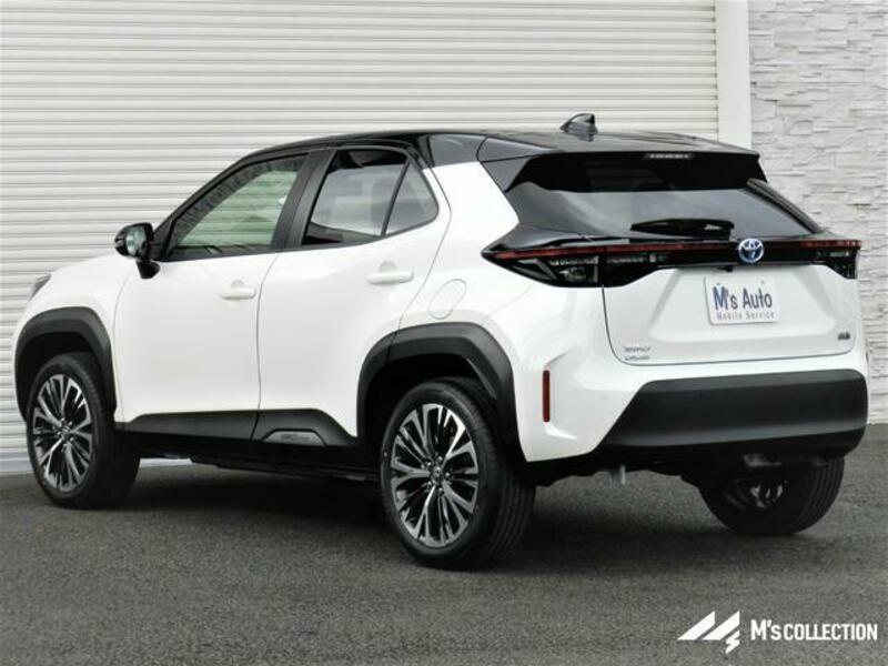 YARIS CROSS