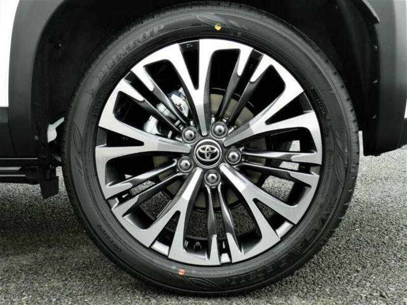YARIS CROSS