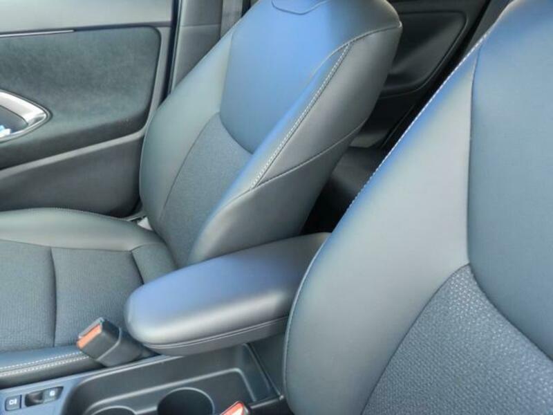 YARIS CROSS