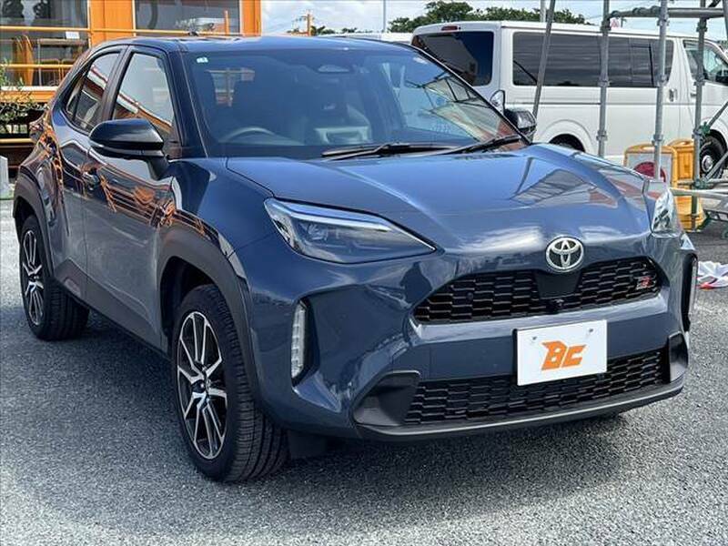 YARIS CROSS