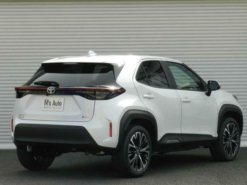 YARIS CROSS