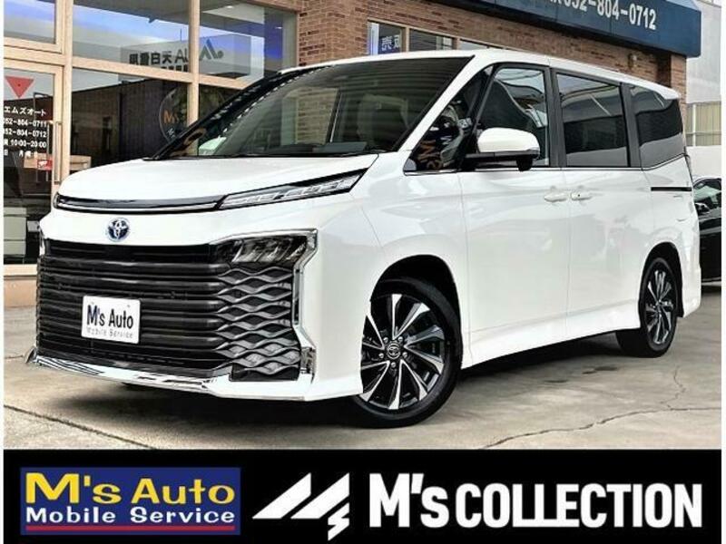 TOYOTA VOXY
