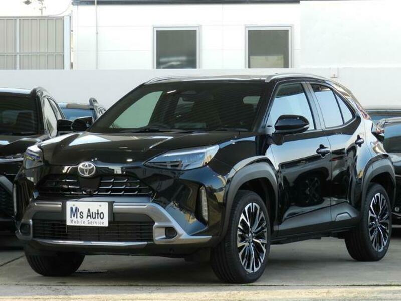 YARIS CROSS