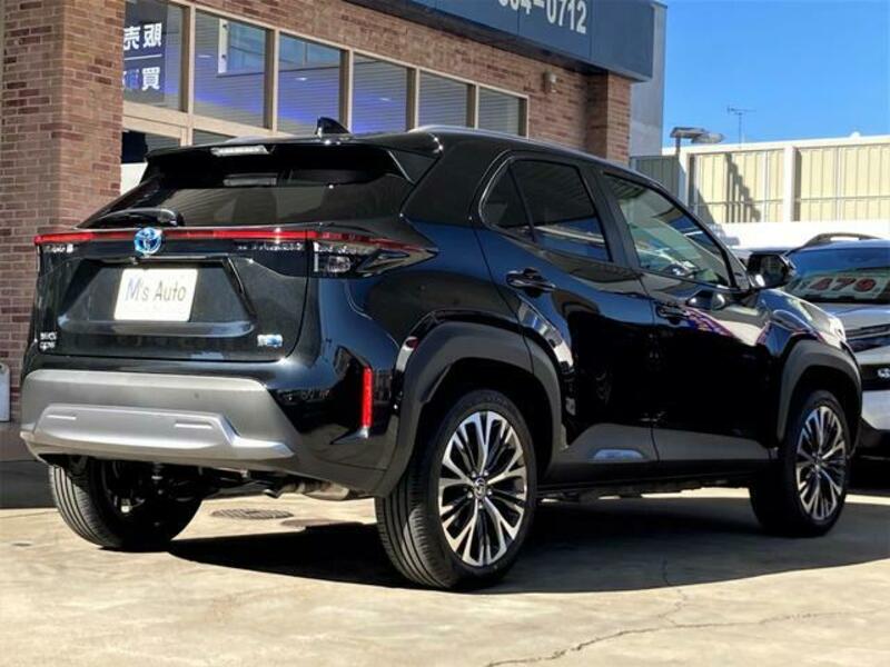YARIS CROSS