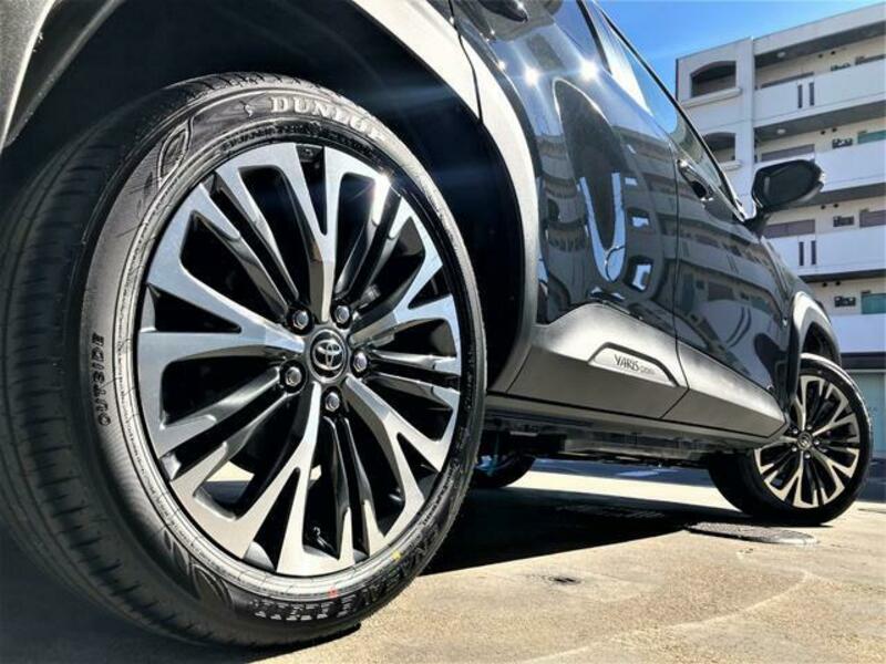 YARIS CROSS
