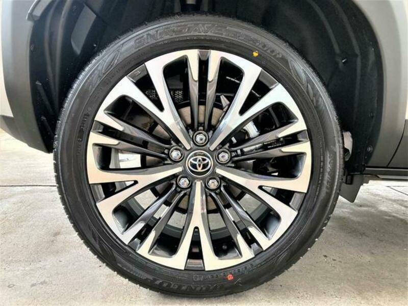 YARIS CROSS