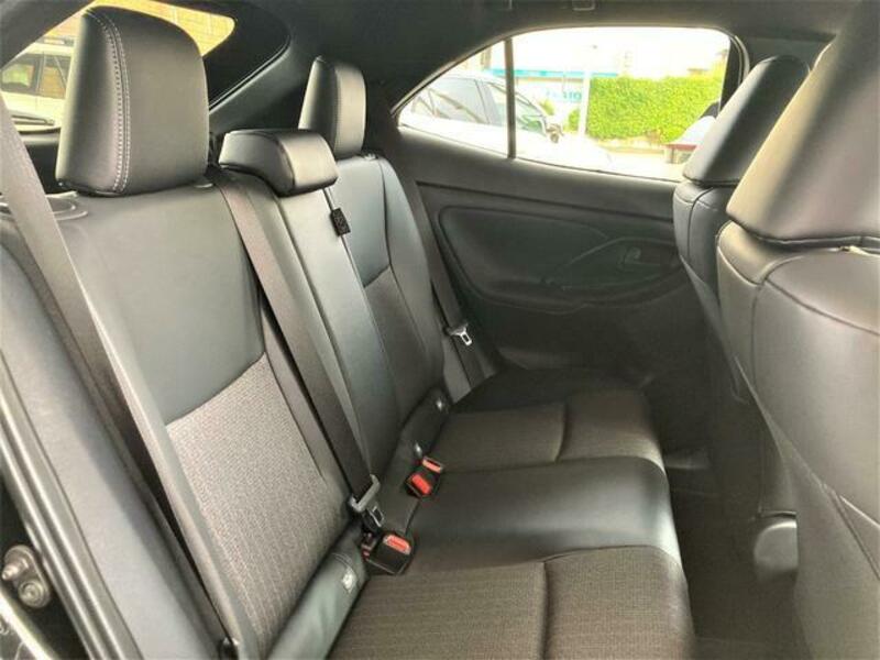 YARIS CROSS